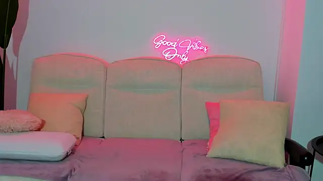 Chatroom XXX en direct de Cassy-Foxy