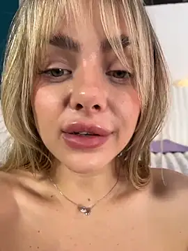 Kylie_Mystic 网络视讯表演