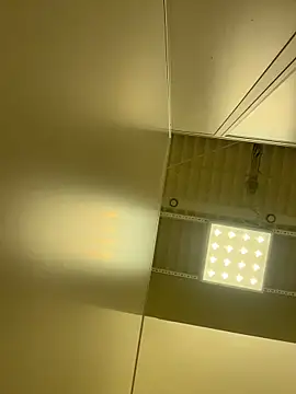 KiraSunshine Adlı Modelin Canlı XXX Sohbeti