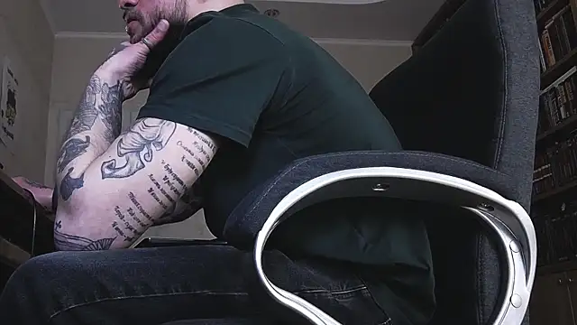 Show Webcam de FindomJason