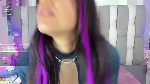 Chat +18 de IsaDiiaz ao vivo