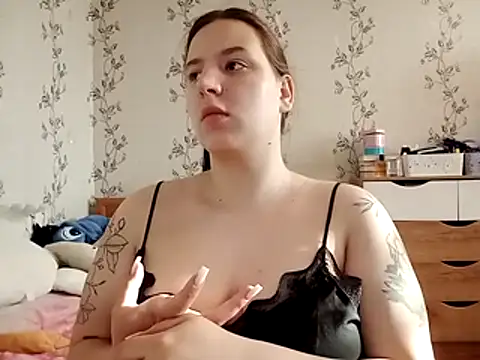 symmetryinvoid webcam show