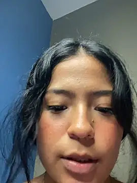 LeahBar Show in webcam