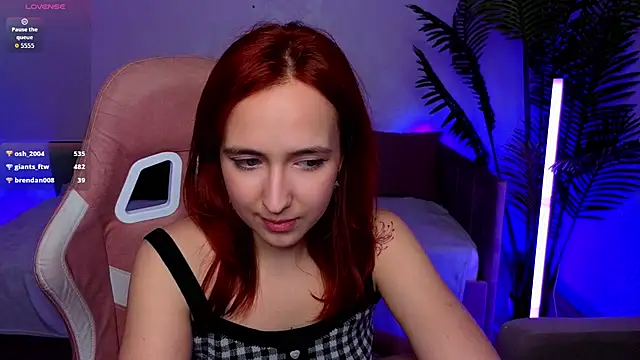 Alexa_temptress élő XXX-chatje