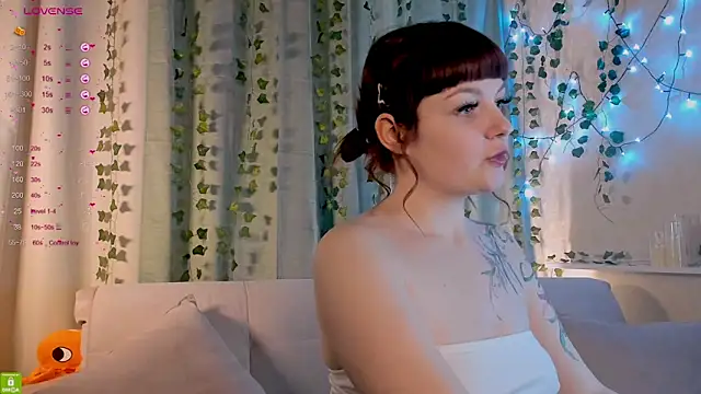 Ashley_Nicks: онлайн-секс-чат