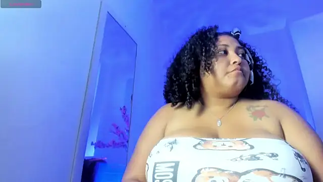 Ayliinn_: онлайн-секс-чат