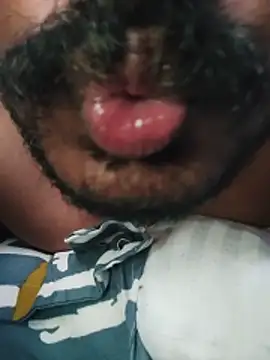 MidnightFlirtX webcam show