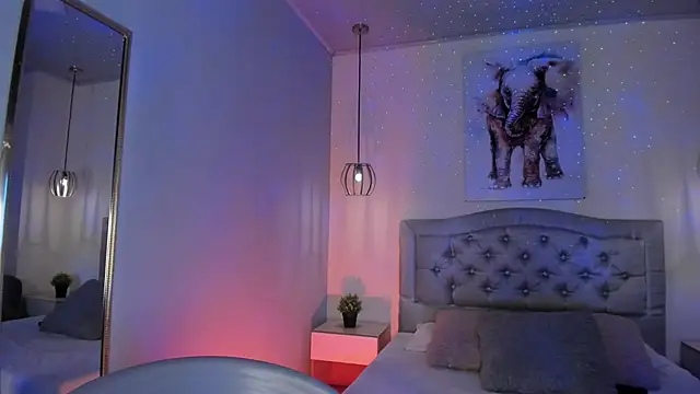 Chat XXX en directo de ayshel__