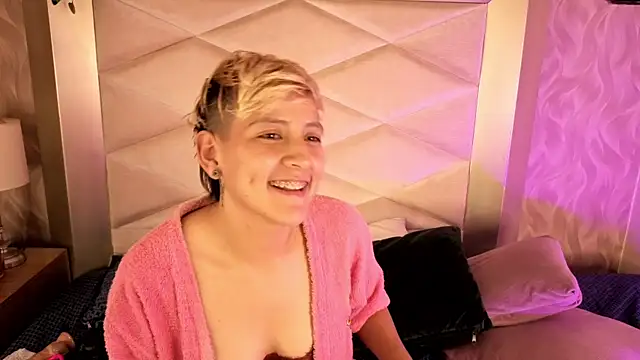 DannyRouds Adlı Modelin Canlı XXX Sohbeti