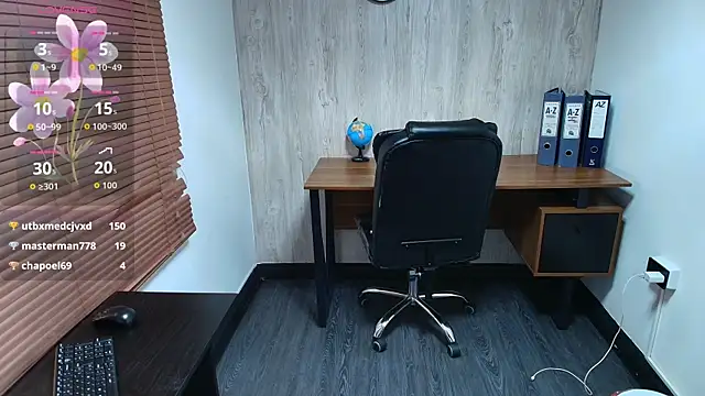 AuroraBrow's Live XXX Chat