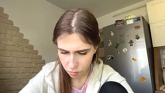 ElsieKuhlmannのライブXXXチャット