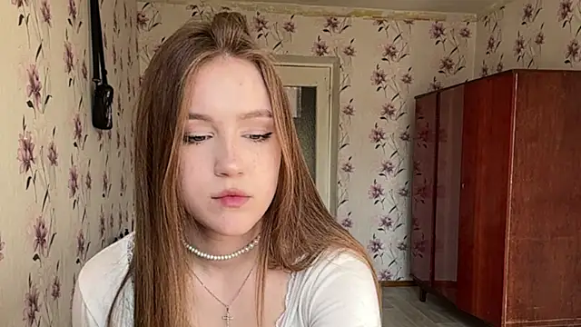 Show modela AnnaWasp na web-kameri