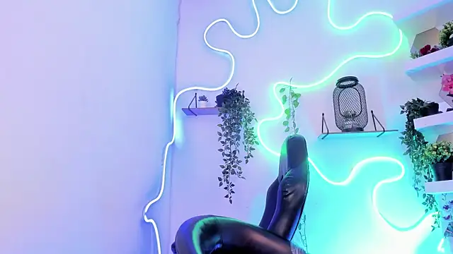 โชว์เว็บแคมของ anuvyz_miller_