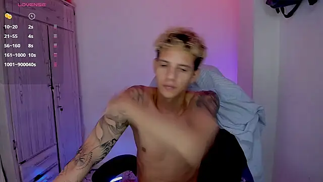tylernova Webcam Show