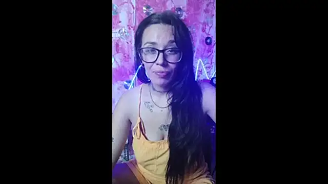 StarNinf4's Live XXX Chat