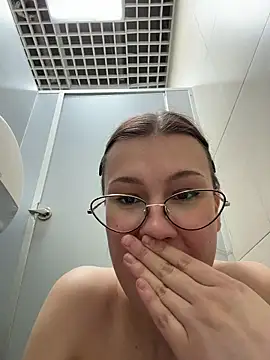 Pokazy przed kamerką – RinaCat