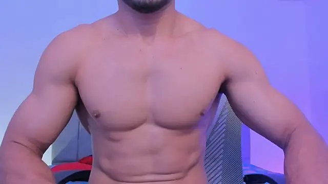 Show modela Adonys_Lewis_ na web-kameri