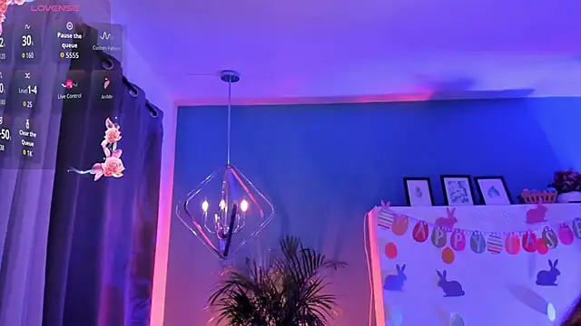 Megan_inked Show in webcam