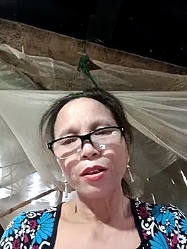 Tina6886 在線直播表演