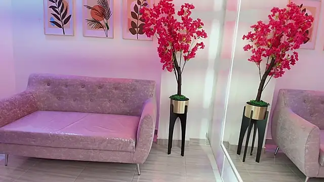 Chat +18 de Anie_johnson ao vivo