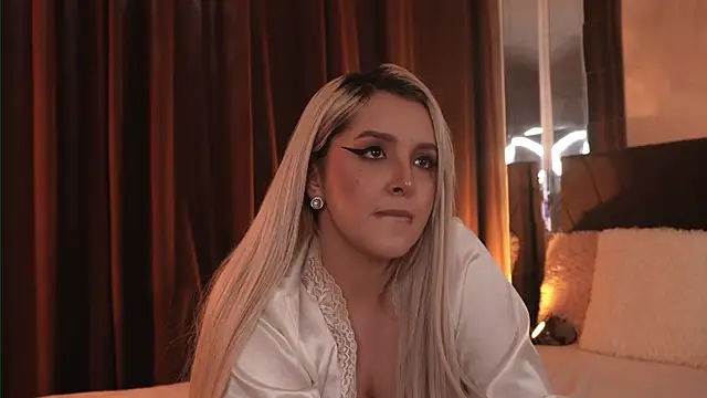 VictoriaMorrone Live XXX-Chat