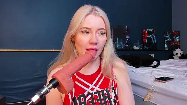 Lillie_Berry Adlı Modelin Canlı XXX Sohbeti