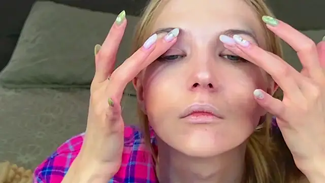 4example_Chloe Chat XXX in diretta