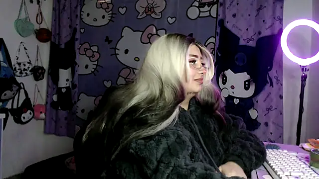 lussyevans24's Live XXX Chat