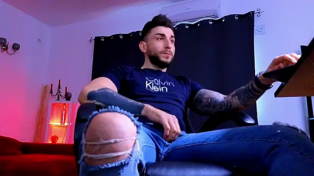 MightyAaron66: απευθείας συνομιλία ΧΧΧ