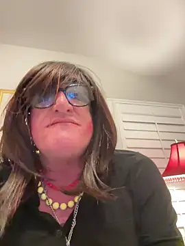 HelloKittyLapDog Show in webcam