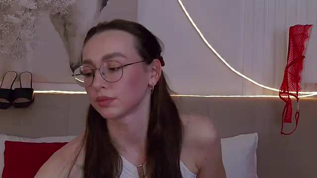 Emily_Simon: απευθείας συνομιλία ΧΧΧ