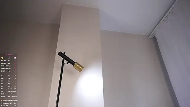 Chat +18 de ClarineCasebolt ao vivo