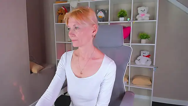 Julie_Lucas Chat XXX in diretta