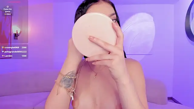 แชท XXX สดของ BriannaFox1