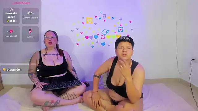 MiaYMolly Chat XXX live