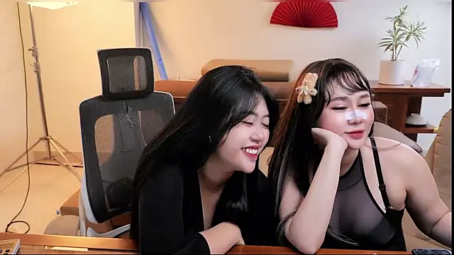 Pickmegirl_999 – webcam-show