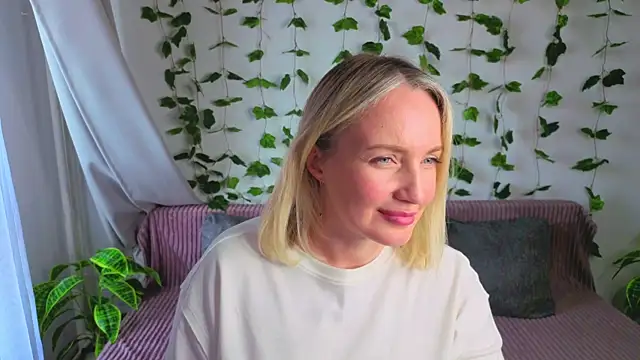 Chat XXX ao vivo de MonikFoxi