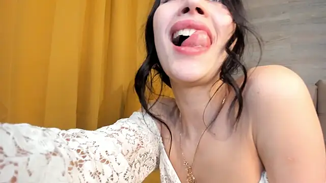 IreneHabibi Live XXX-chat