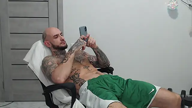 Czat XXX na żywo – maxi_foxxx