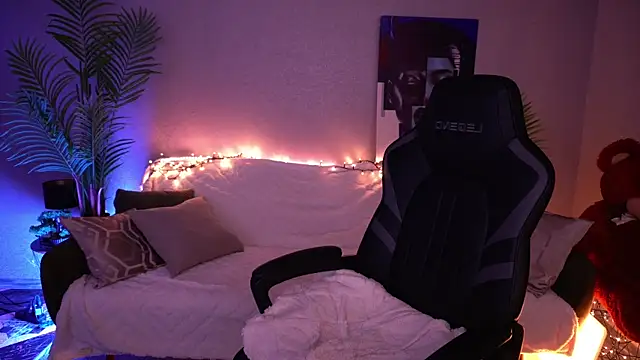 MirandaWong's Live XXX Chat