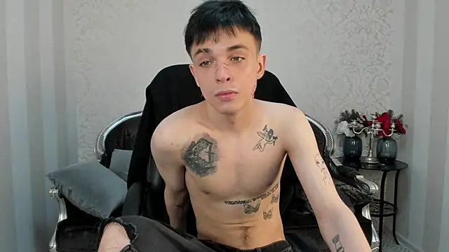 XXX chat uživo modela ClarkBev
