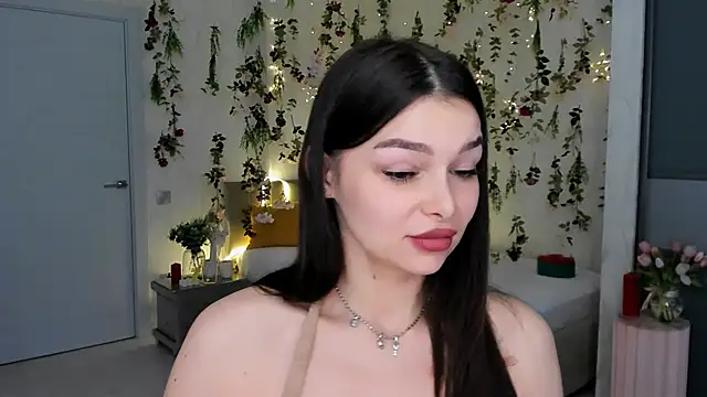 ContinentOfTranquility's Live XXX Chat