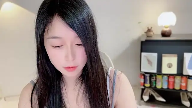 Onechestnut's Live XXX Chat