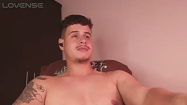 BjornSteel élő XXX-chatje