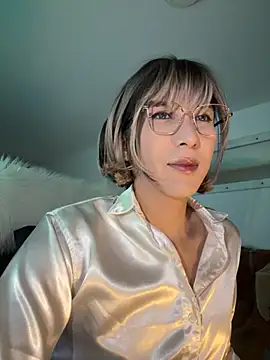 Chatroom XXX en direct de Conny_777