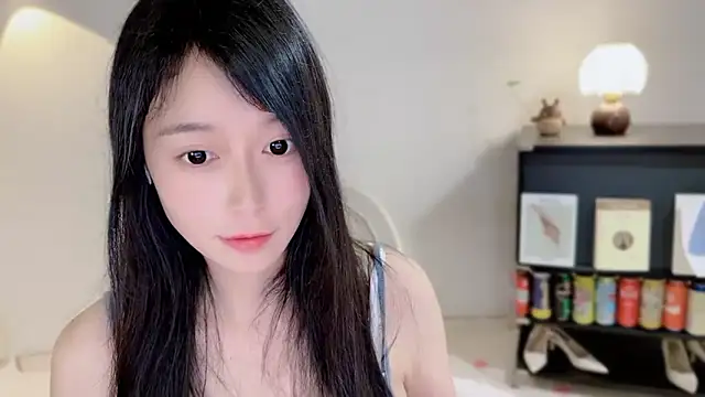 Onechestnut's Live XXX Chat