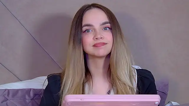 AnitaVenture Adlı Modelin Canlı XXX Sohbeti