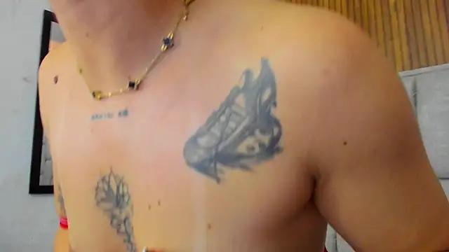 Scarlet_Rosexx Adlı Modelin Canlı XXX Sohbeti