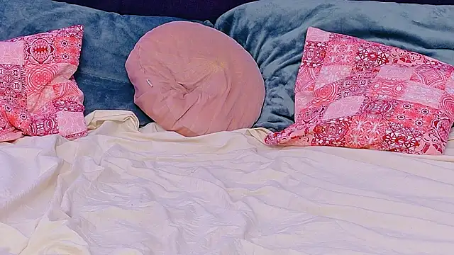 Chat XXX ao vivo de RaysaDrake