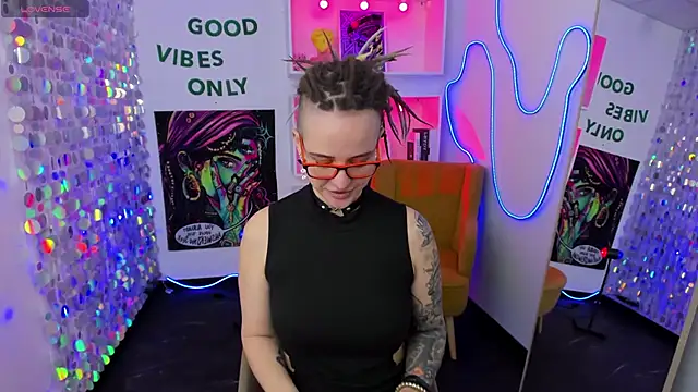 Chat XXX ao vivo de LisaFoxy_y